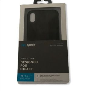 Speck Presido Black iPhone XS Max phone case